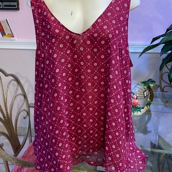 A womens Lane Bryant casual sleeveless plus size blouse 26. EUC - Picture 1 of 3